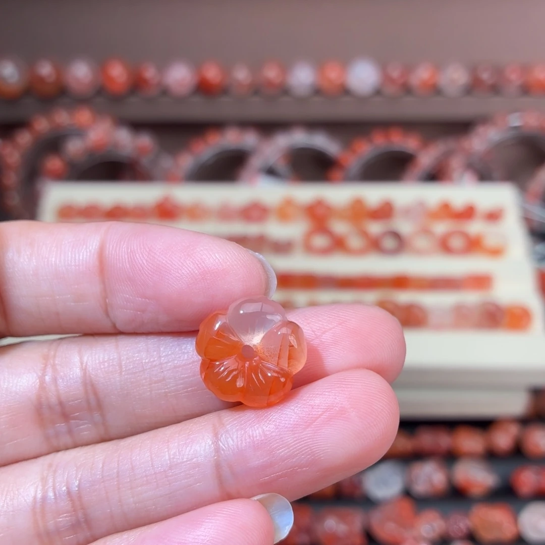 未镶嵌川料南红玛瑙有钱花