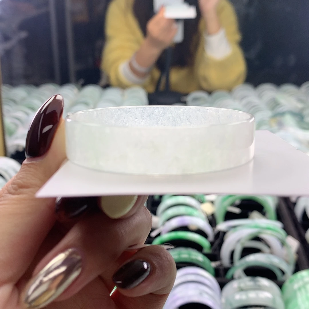 未镶嵌手镯翡翠公主