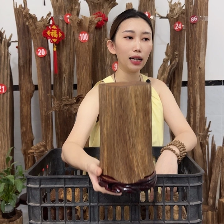 沉香碎屑沉香原材料