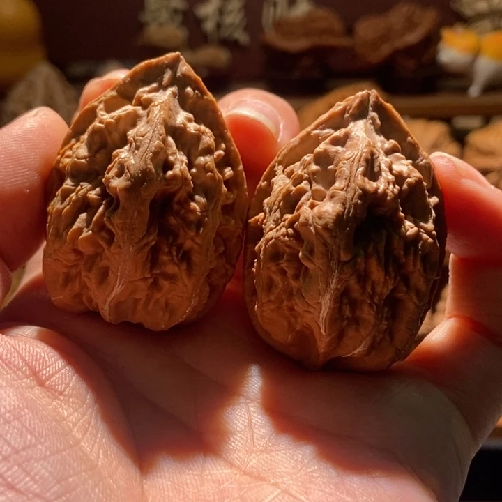 文玩核桃吊坠楸玥核22