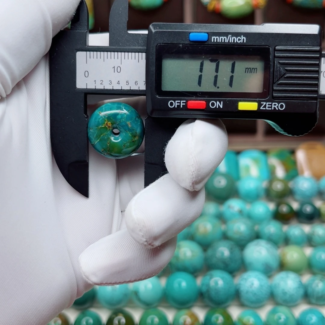 绿松石未镶嵌原矿