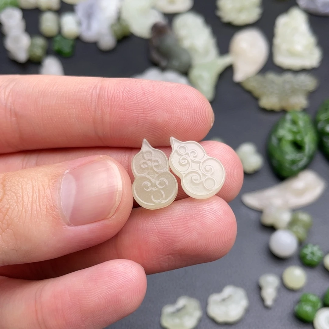 【闪购商品】和田玉未镶嵌颈饰多*酱