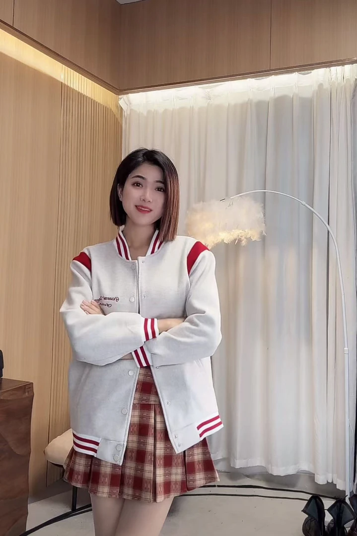 韩系气质减龄棒球服外套显瘦红格纹秋冬套装 09026