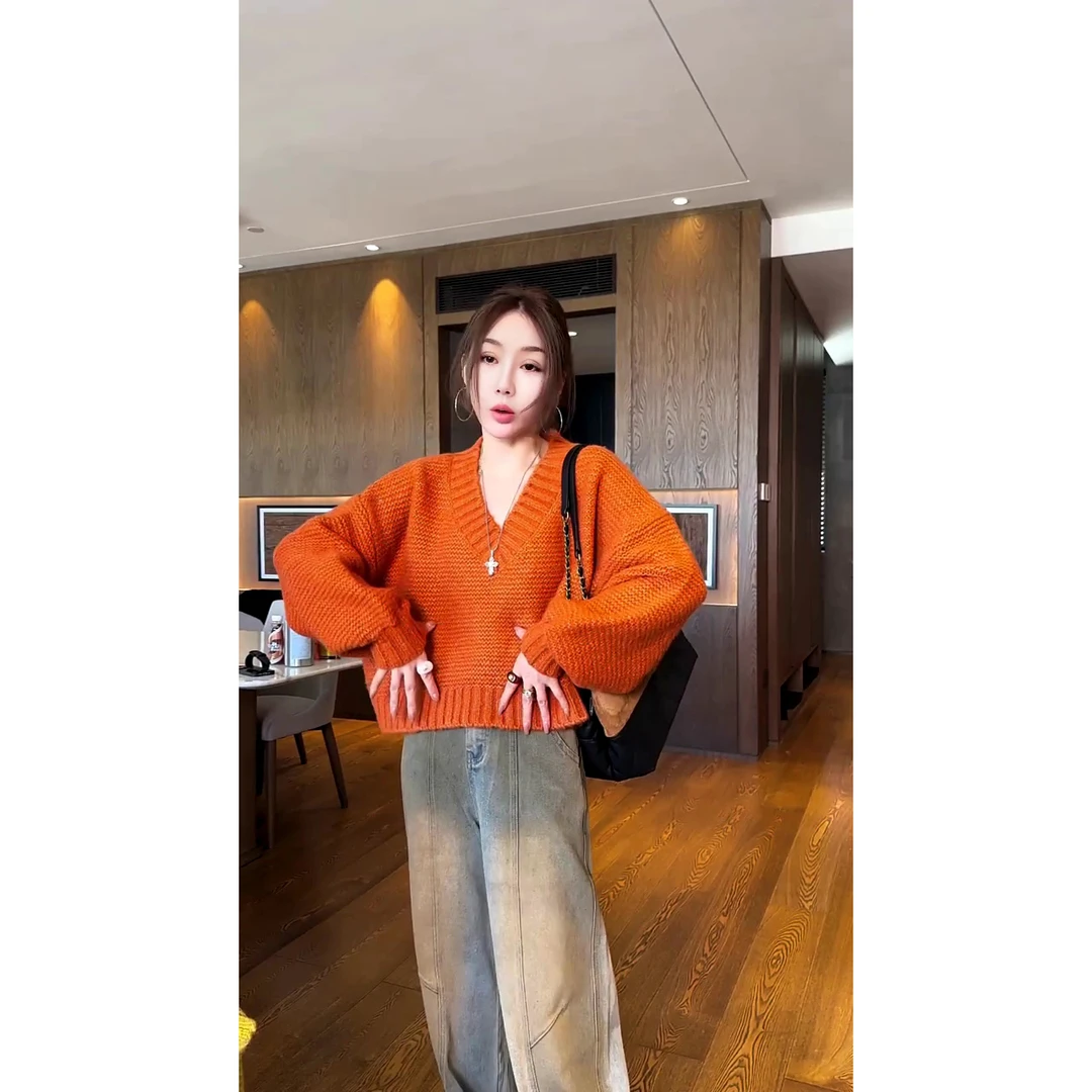 秋冬季多色深V领套头针织短款毛衣