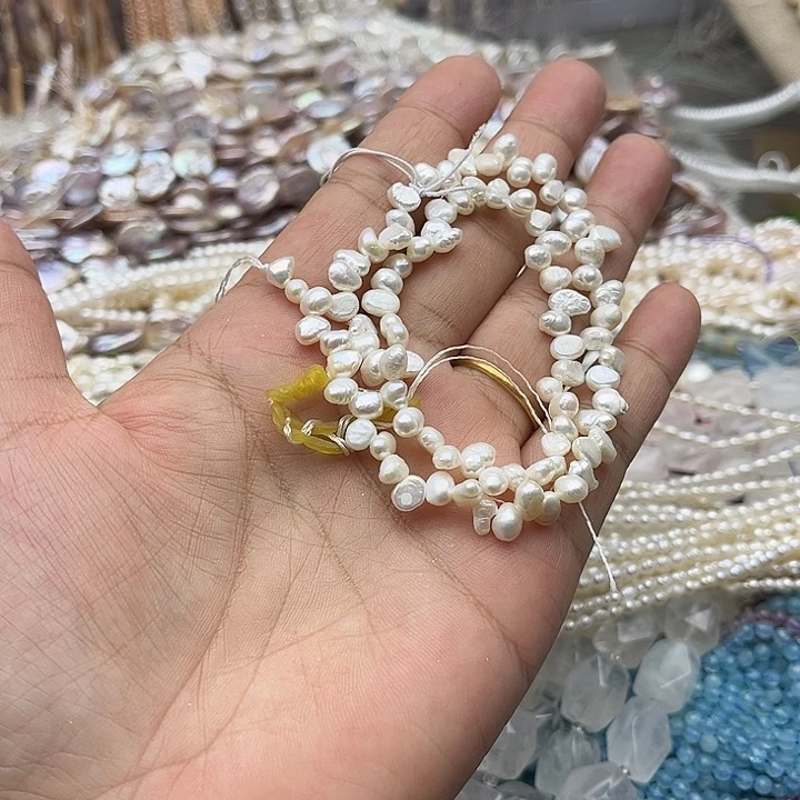 玛瑙/玉髓未镶嵌珠宝半成品一条花瓣巴洛克珍珠