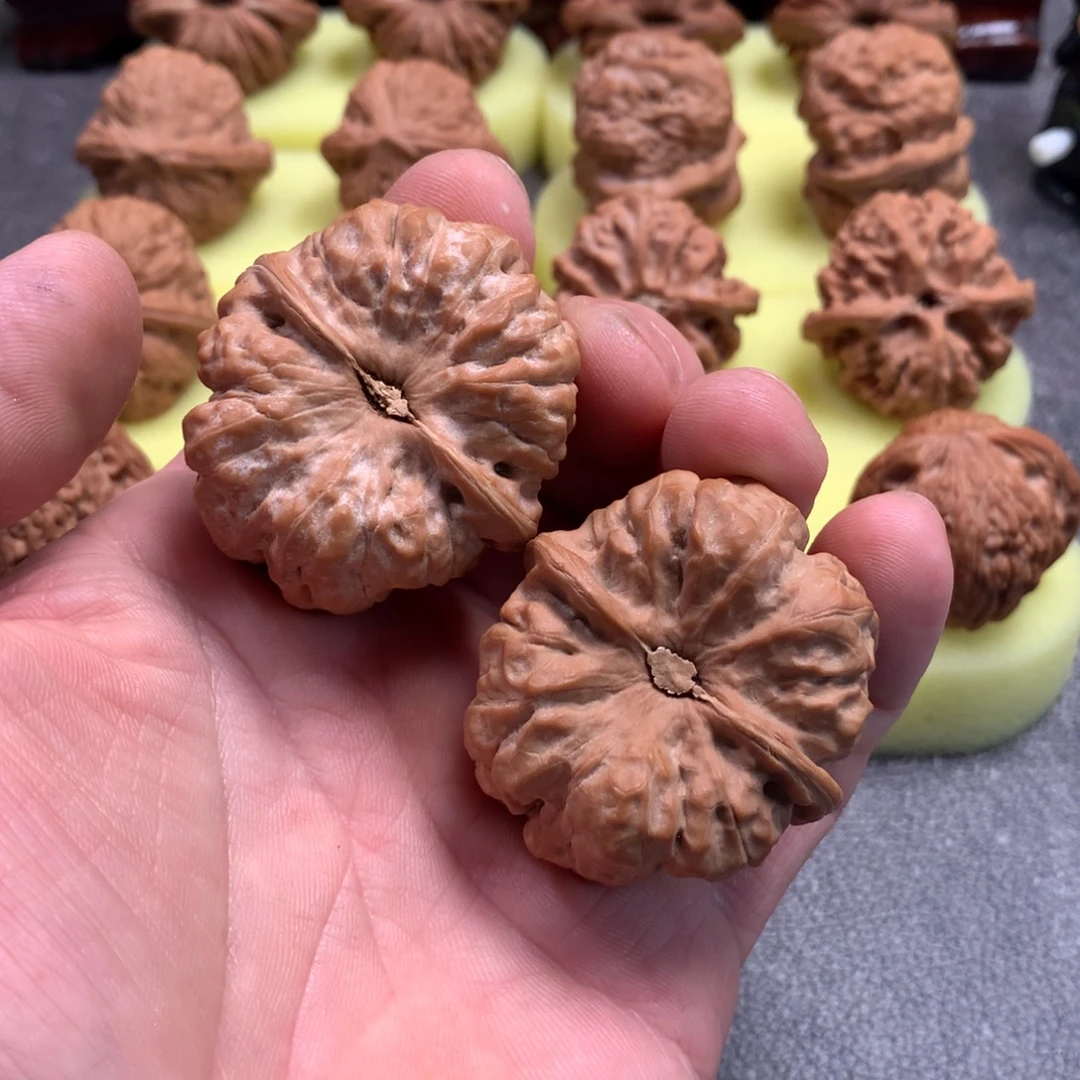 I***T吊坠文玩核桃蛤蟆头