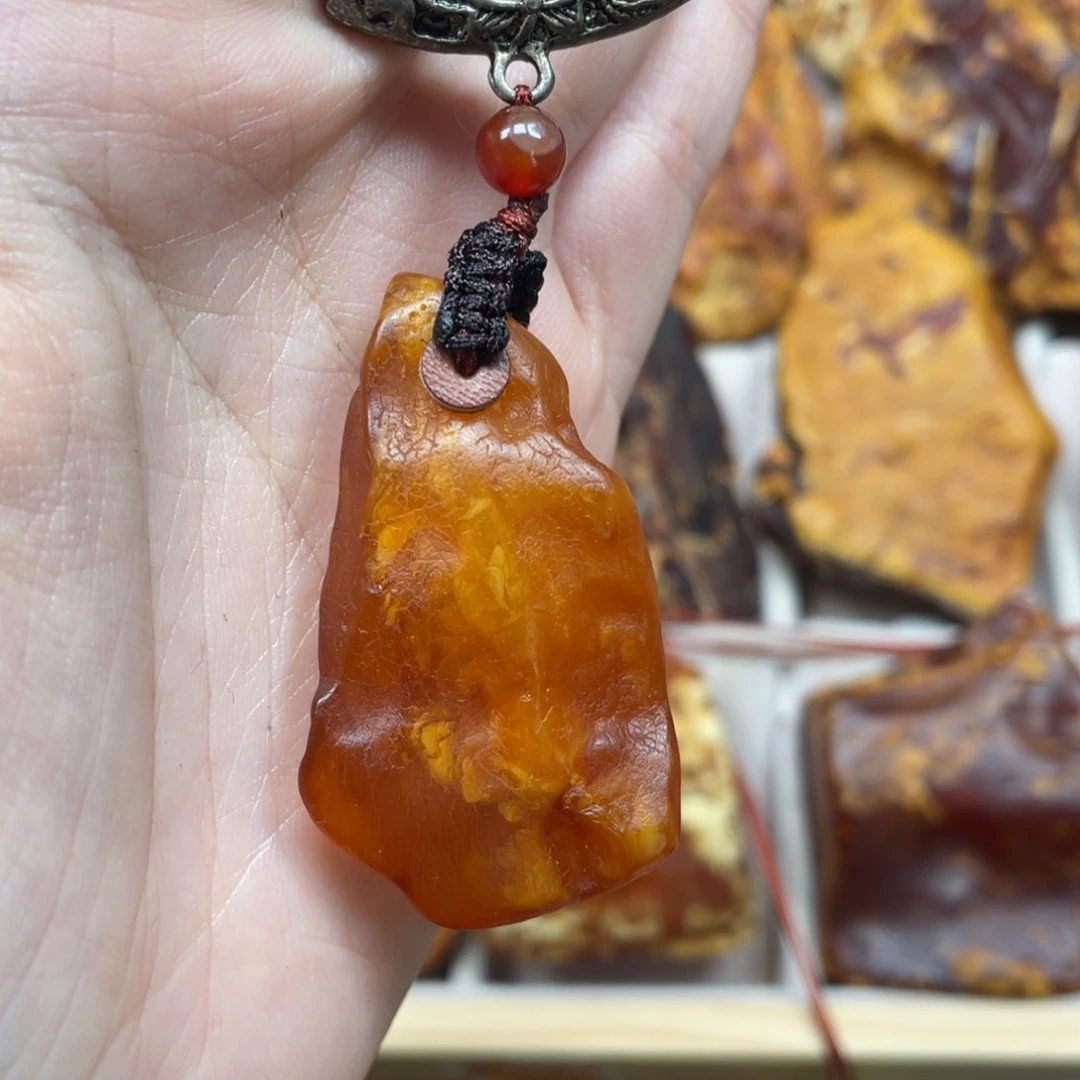 琥珀珠宝奇石未镶嵌