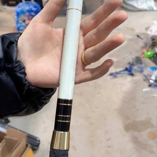 硅胶把手鱼杆4.5米。        微瑕