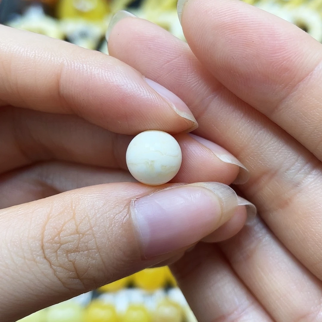 未镶嵌蜜蜡裸石圆珠9.8mm花粉