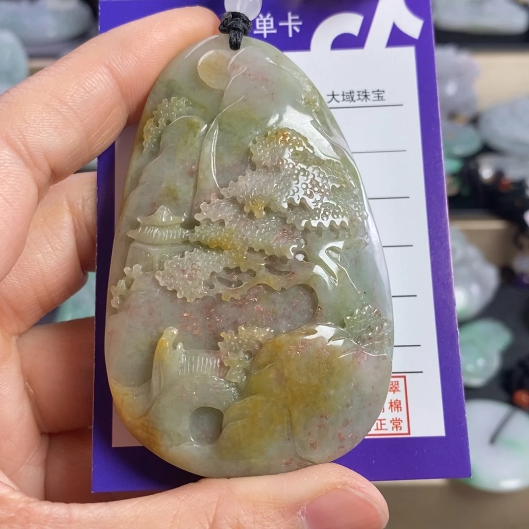 翡翠颈饰未镶嵌山水