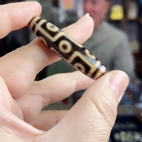 玛瑙/玉髓颈饰合金月**心