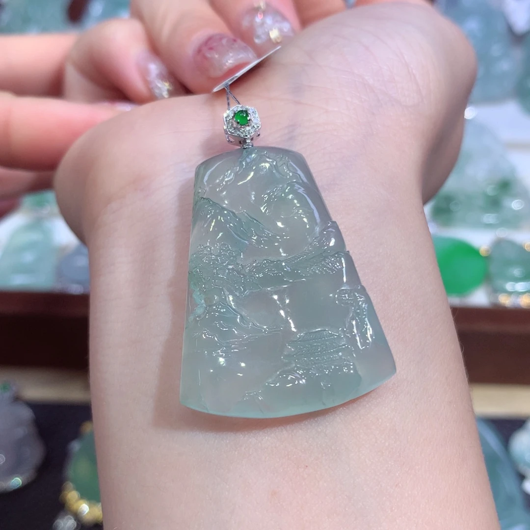 吊坠(不含链)18K金镶嵌翡翠天然缅甸A货翡翠揭阳工山水牌