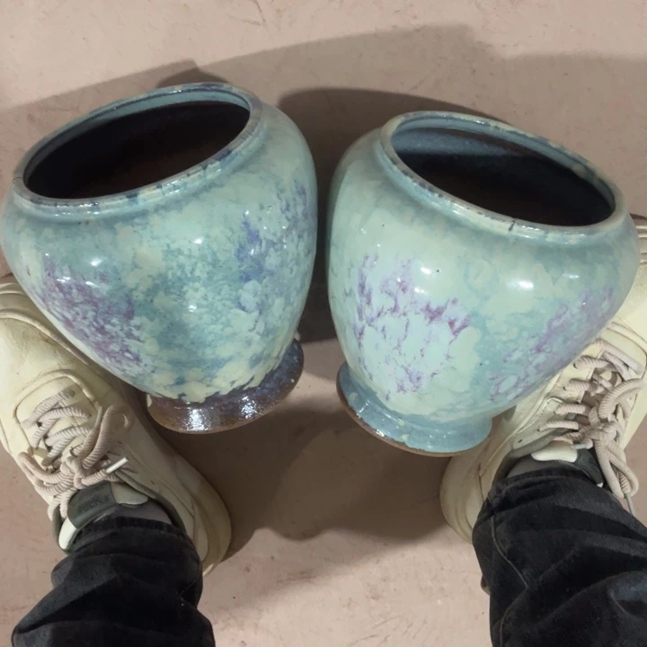 紫砂花盆口径16高度21两只小瑕疵