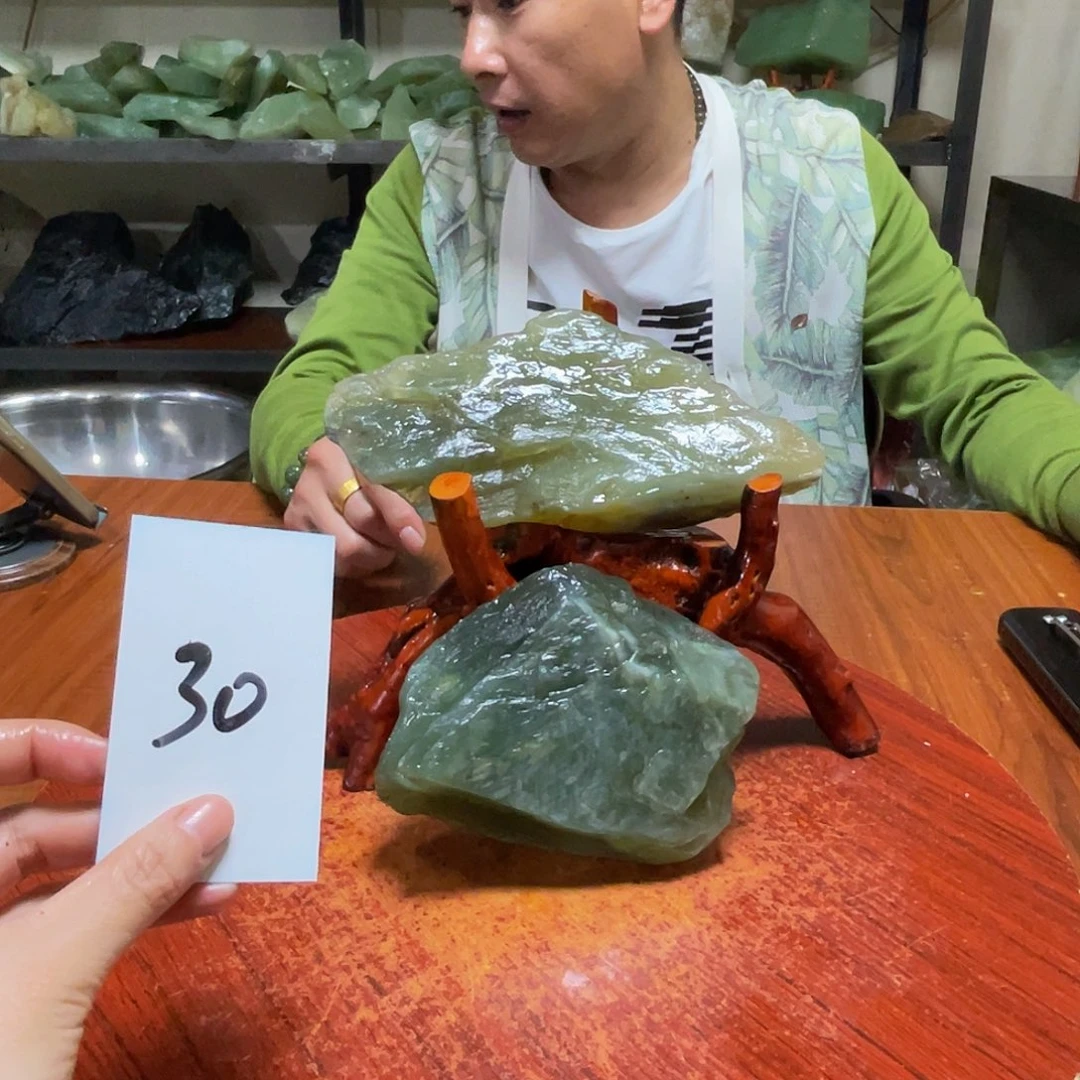 蛇纹石玉未镶嵌原石30