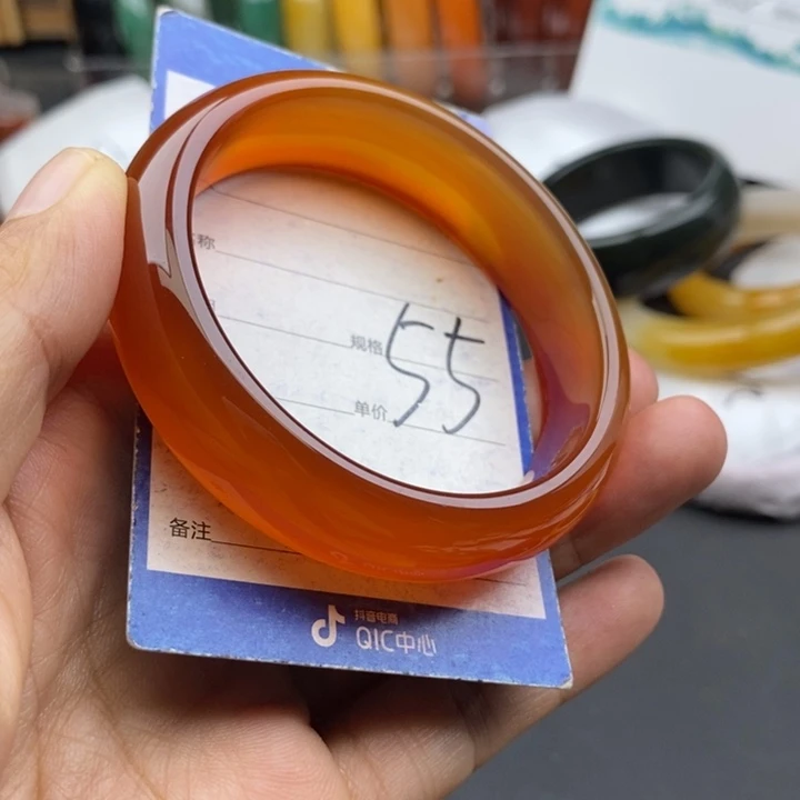 未镶嵌手镯石英质玉