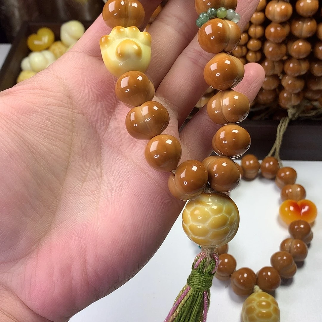 紫***学桃核吊坠柯基大屁桃