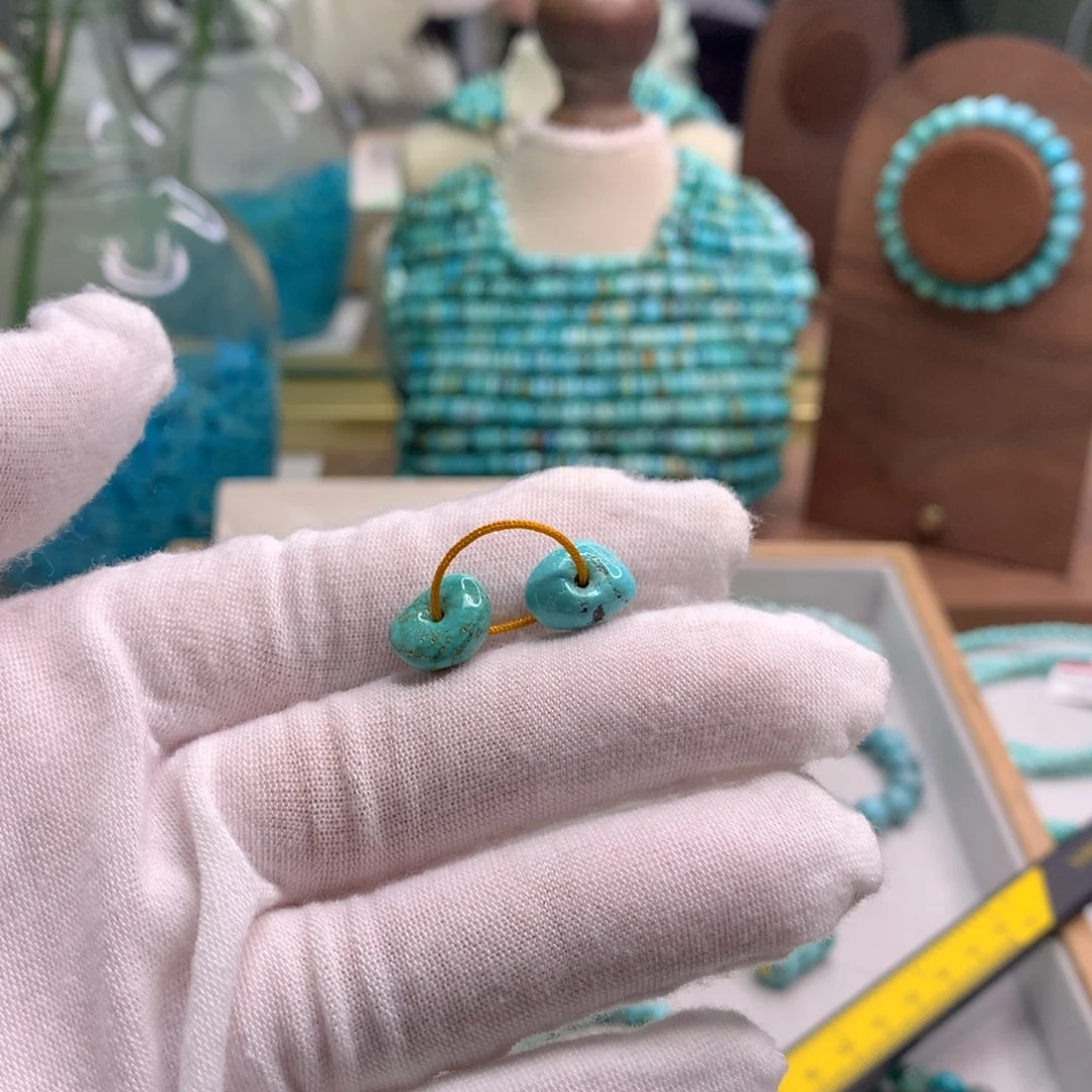 绿松石未镶嵌饰品