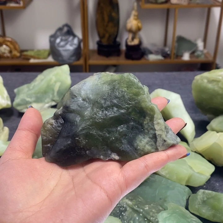 蛇纹石玉未镶嵌简易