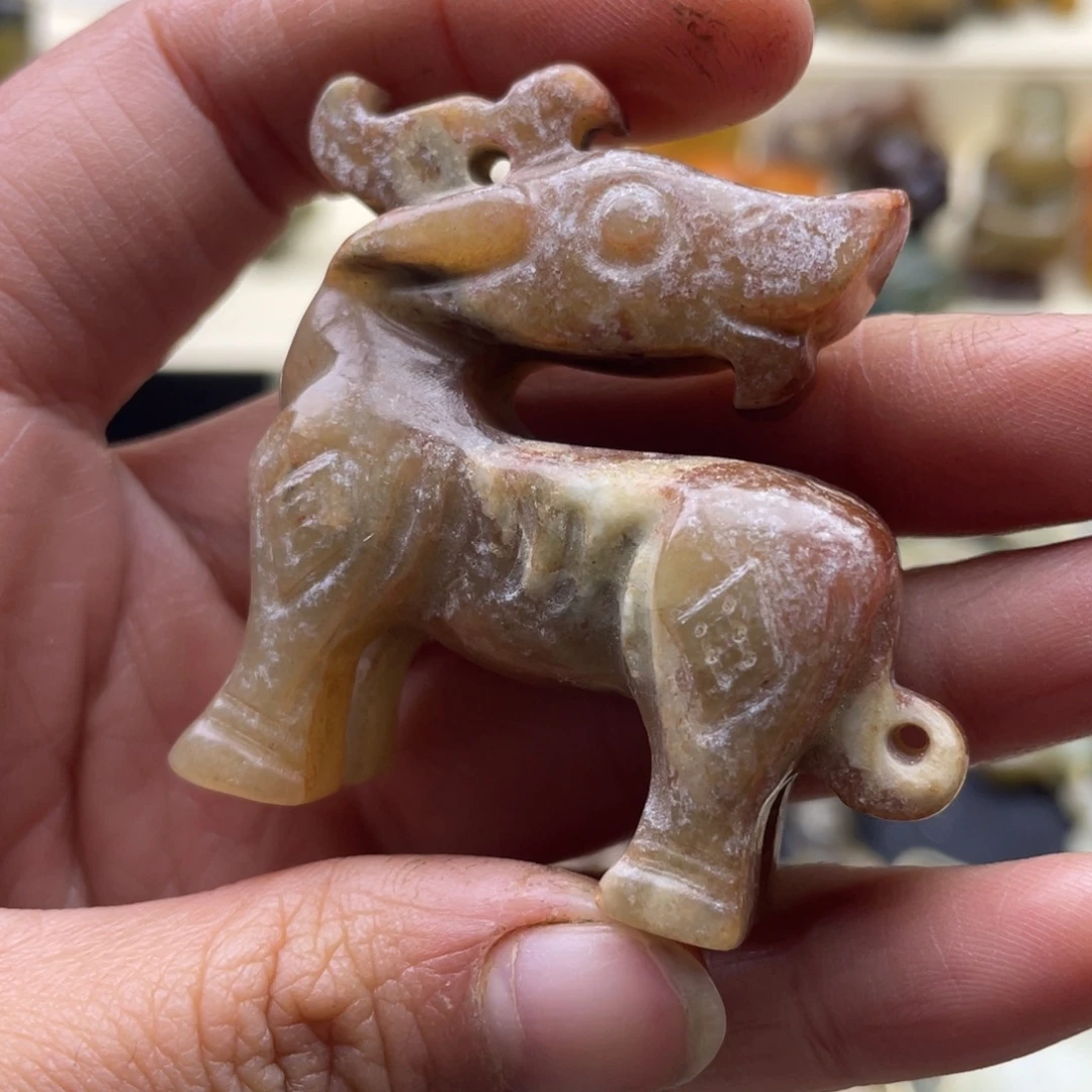 蛇纹石玉未镶嵌颈饰