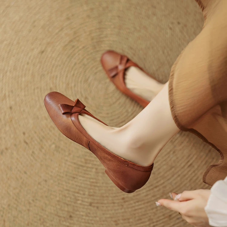 高级感~羊皮真皮软底浅口单鞋百搭女2025春秋新款平底鞋复古奶奶