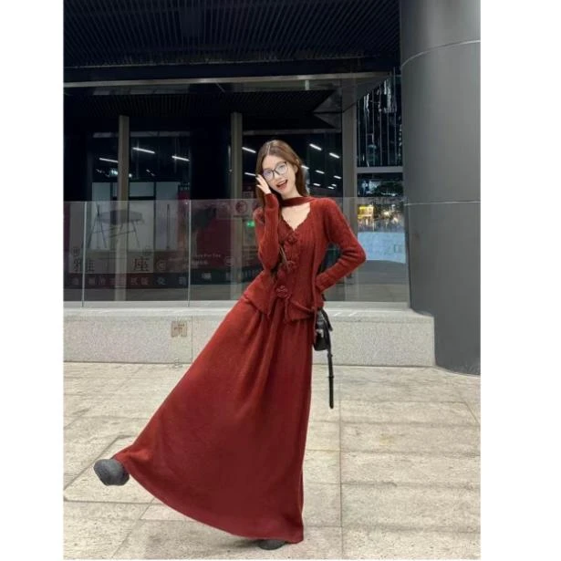 时尚套装休闲风显瘦显白红色收腰系带轻奢长袖长裙中长款裙两件套