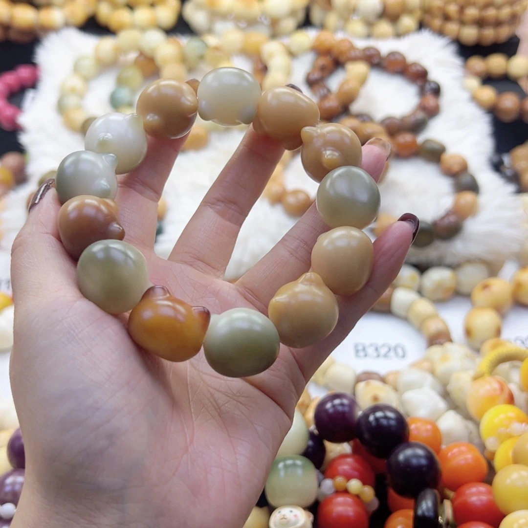 吊坠白玉菩提21卡干车干磨菩提猫猫头