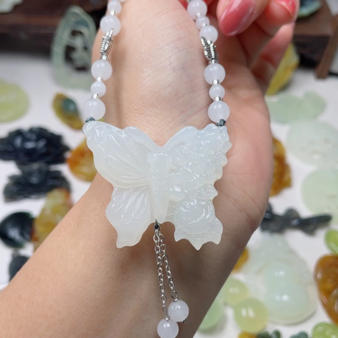 蛇纹石玉颈饰未镶嵌