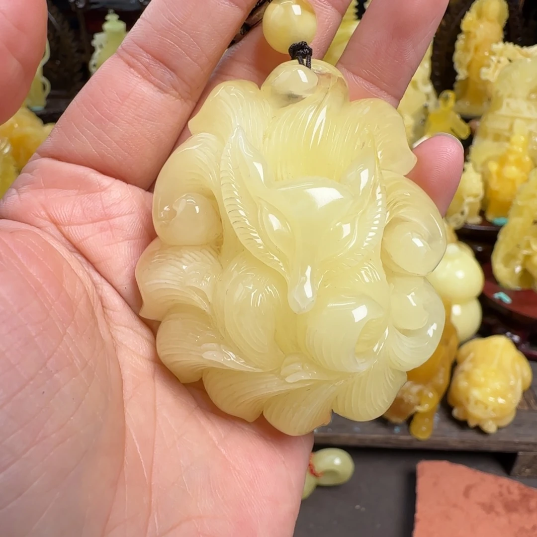 蜜蜡未镶嵌珠宝奇石