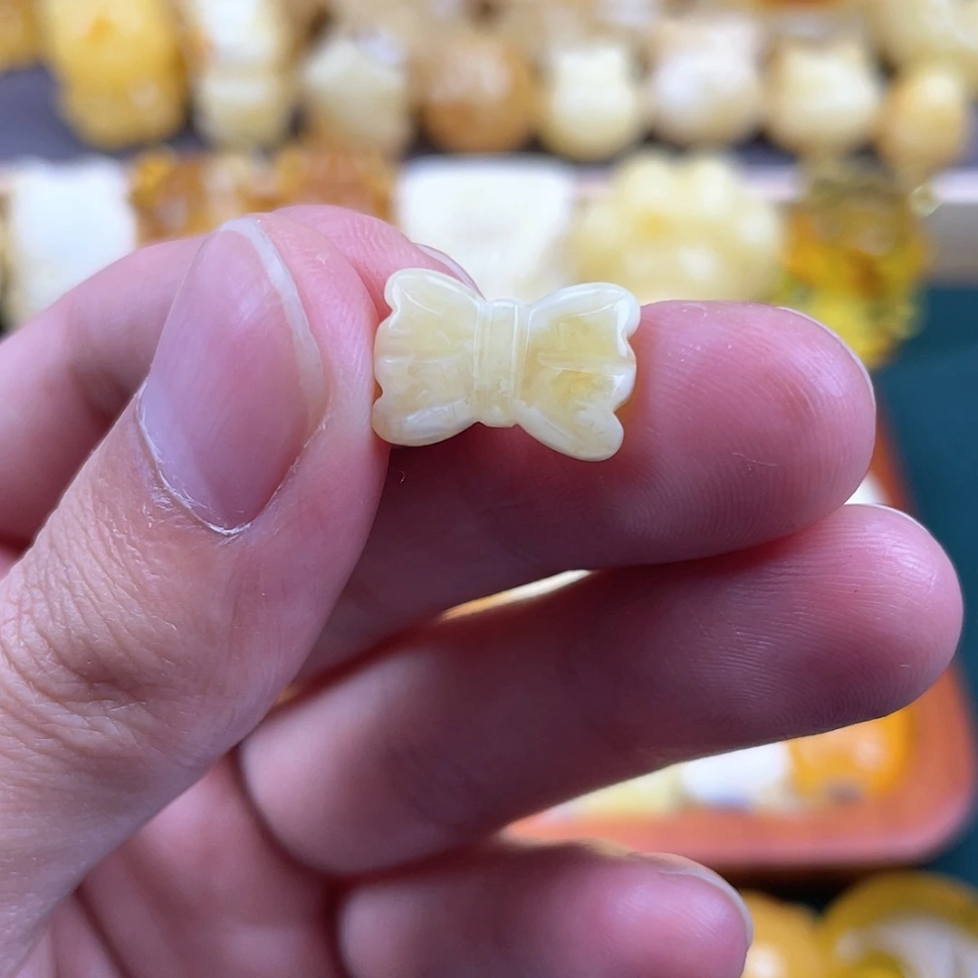 琥珀裸石未镶嵌蜜蜡