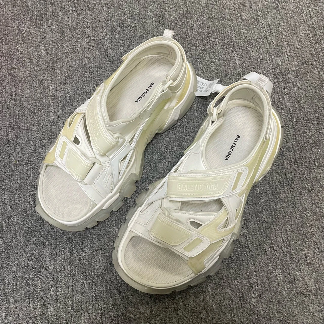 95新 Balenciaga/巴黎世家 Track 舒适日常沙滩凉鞋  37码/6068