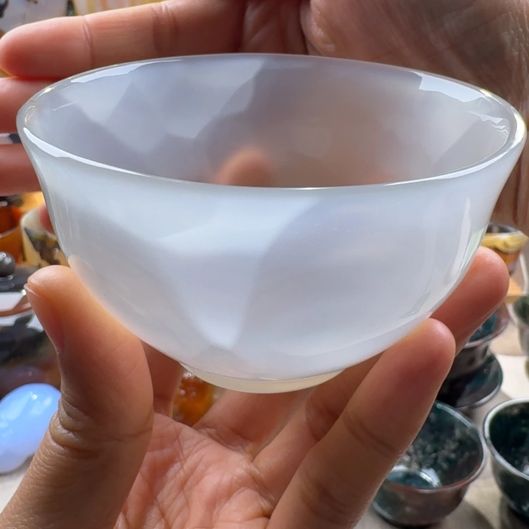 黄***健玛瑙/玉髓未镶嵌玛瑙茶杯