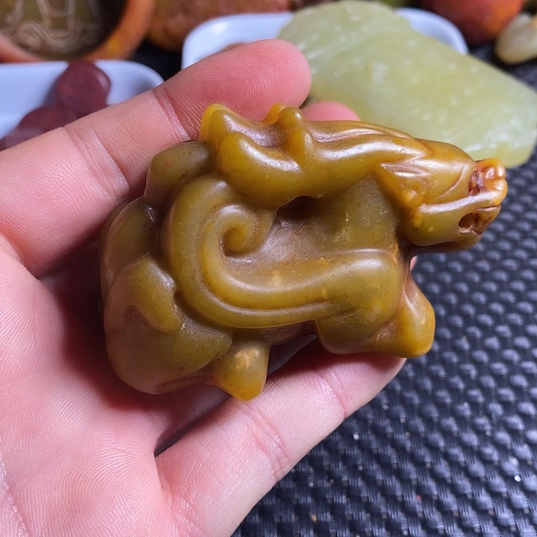 岫玉未镶嵌珠宝奇石