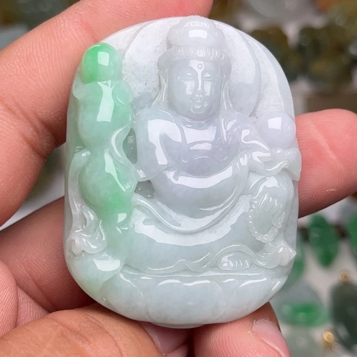 翡翠未镶嵌颈饰观音