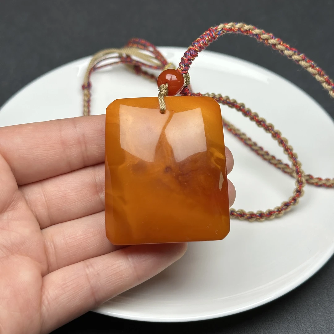 Y8061天然原矿蜜蜡 吊坠39.5×47×16.5mm支持鉴定假一罚四