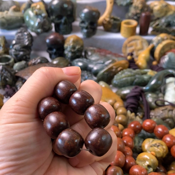 未镶嵌岫岩河磨玉（透闪石质玉）笔搁呵*