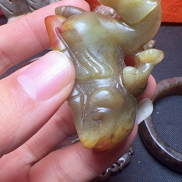 颈饰未镶嵌和田玉（糖玉）已*置