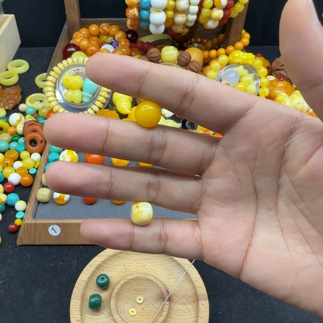 琥珀未镶嵌颈饰配饰