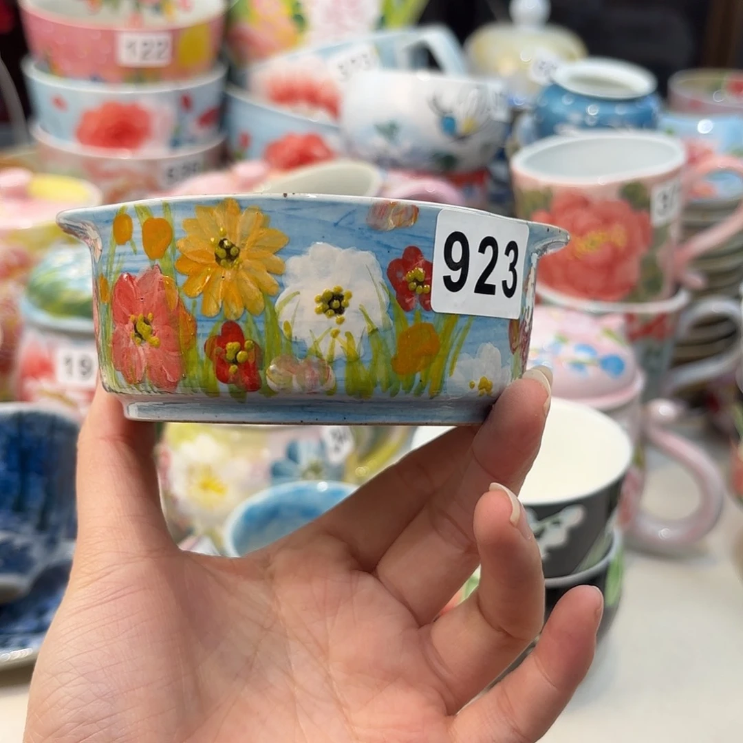 瓷片兔兔的小可爱太可爱