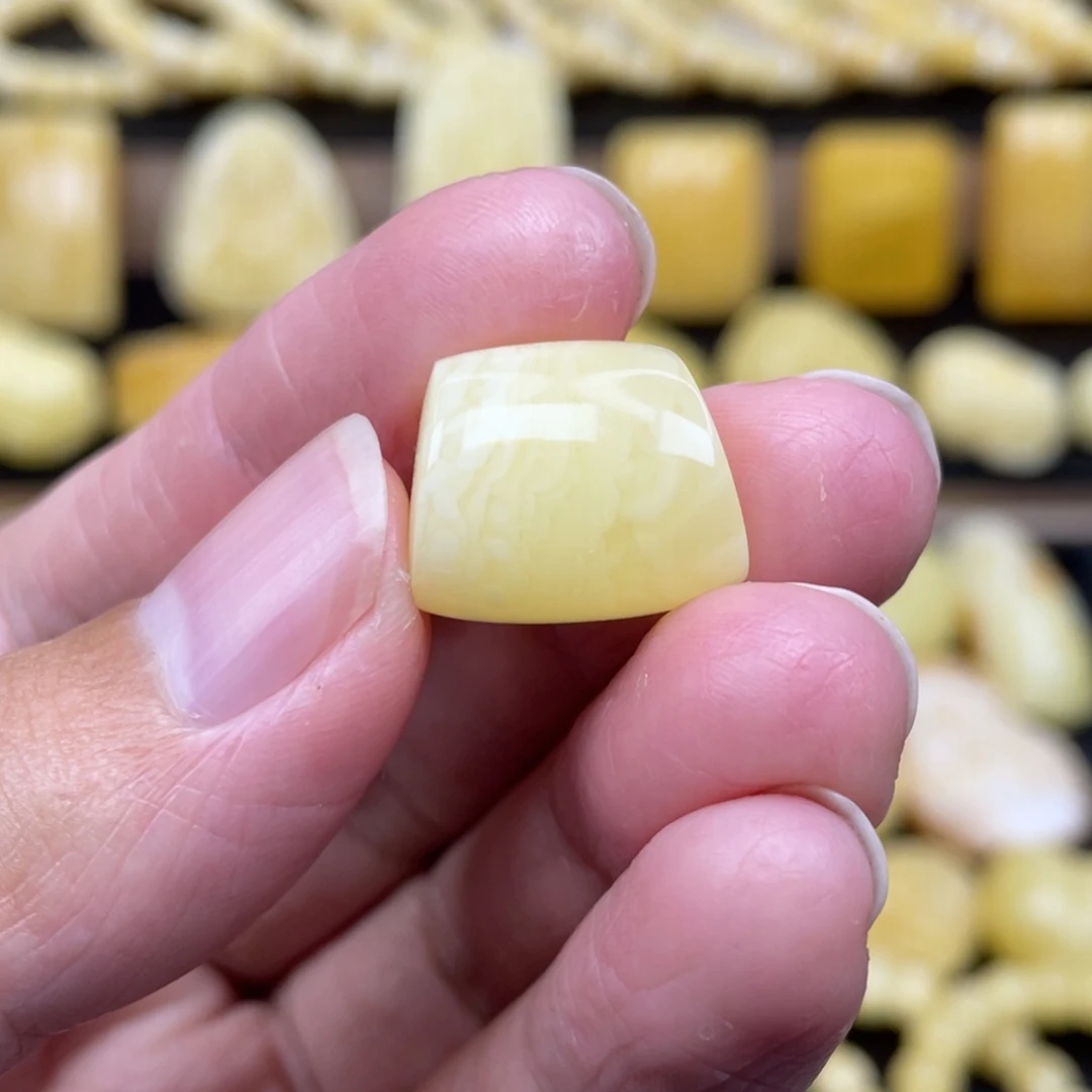 琥珀未镶嵌裸石琥珀蜜蜡
