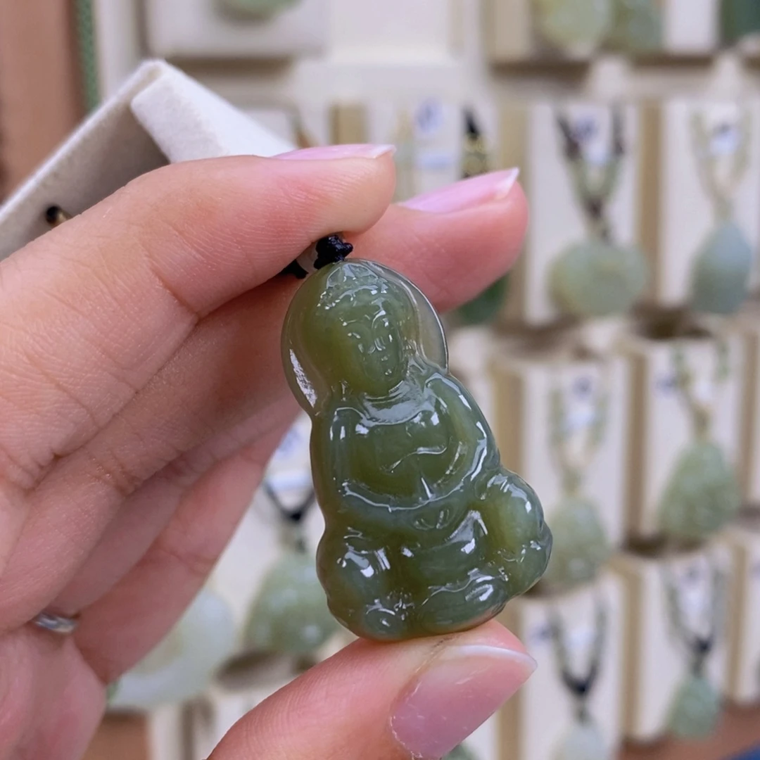 彭***彭颈饰未镶嵌和田玉