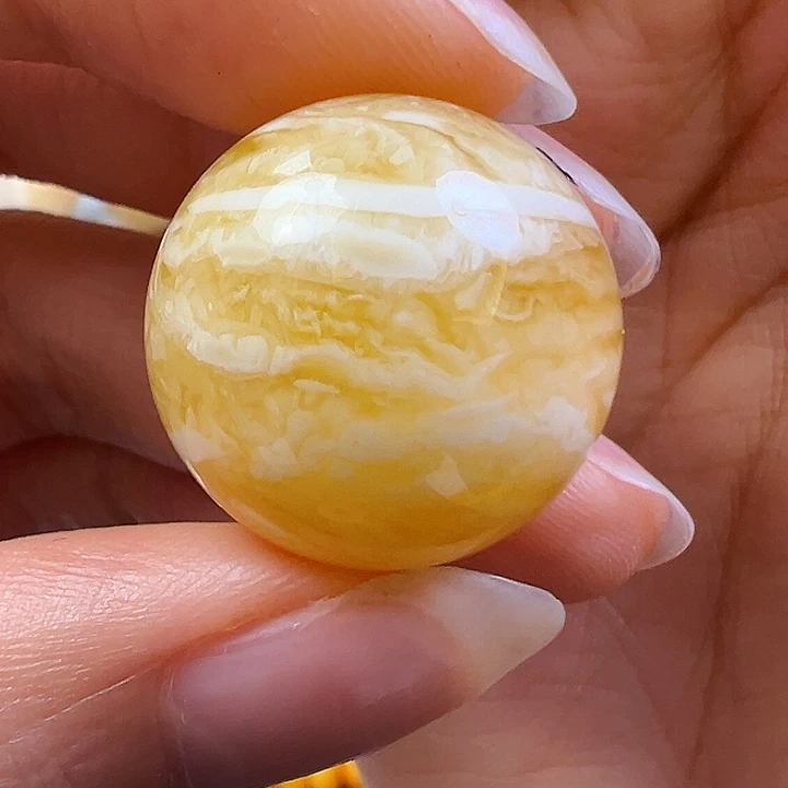 鳌***阁未镶嵌颈饰蜜蜡蜜蜡