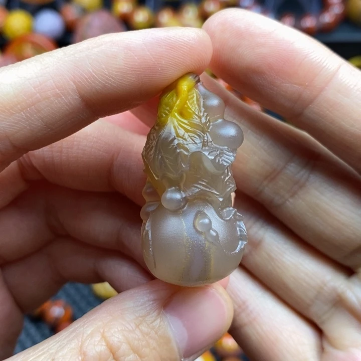 玛瑙/玉髓未镶嵌挂件战国红挂件