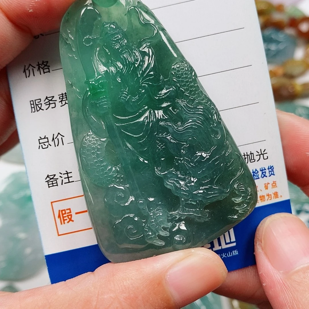 颈饰未镶嵌翡翠关公