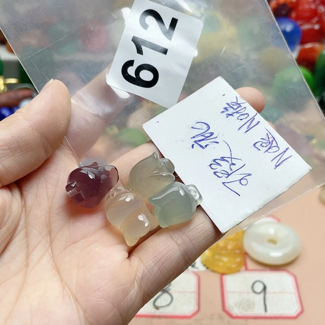 合金颈饰玛瑙/玉髓你*人
