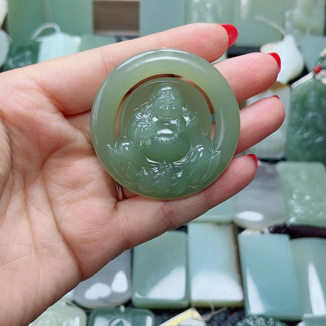 百***折和田玉未镶嵌颈饰