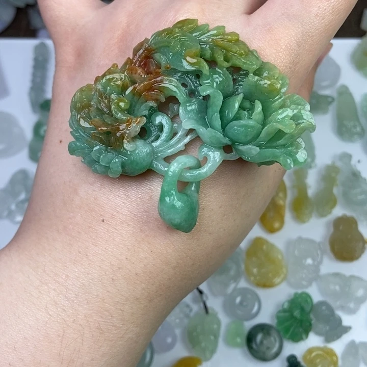 定制翡翠未镶嵌凤穿牡丹