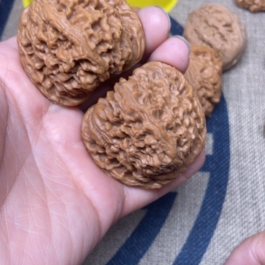 吊坠文玩核桃南疆