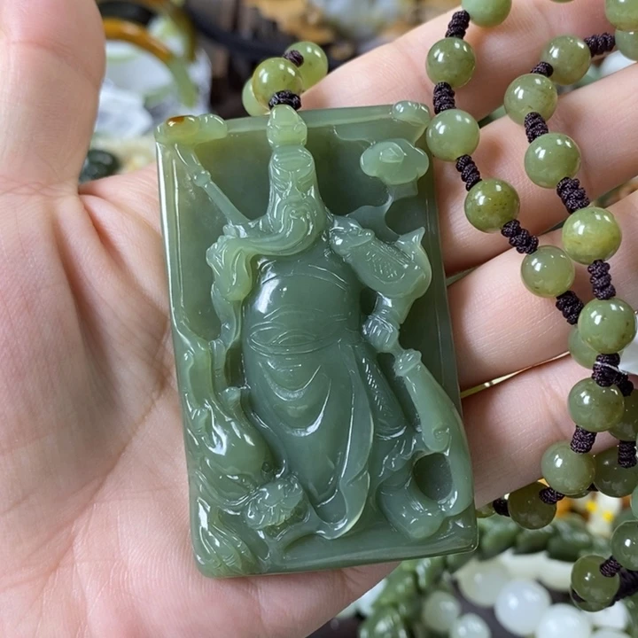 透闪石质玉挂件未镶嵌光****）