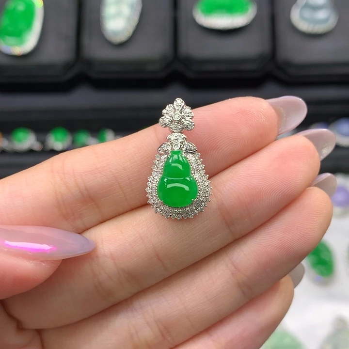 翡翠吊坠(不含链)18K金镶嵌