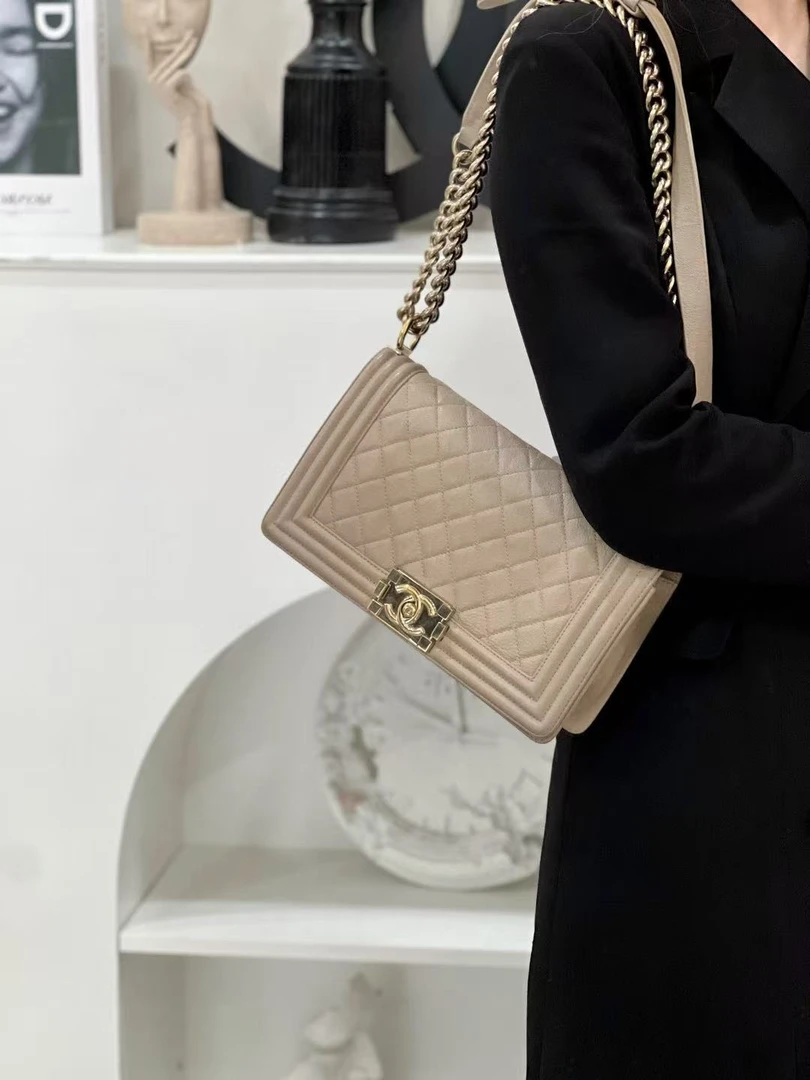 95新 Chanel/香奈儿 leboy中号奶茶色光面包/公价55100/优品